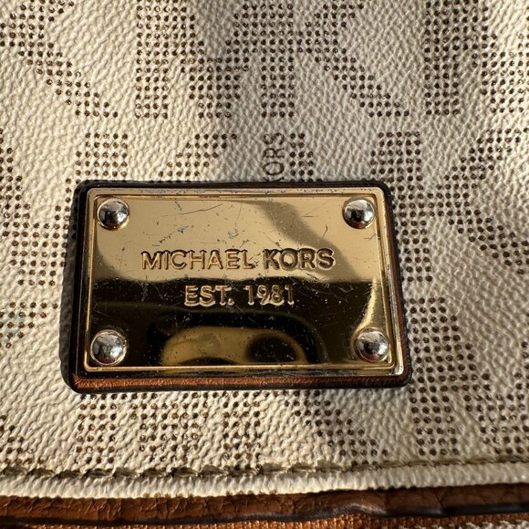 Michael Kors Bradford Crossbody MK Logo Flap Bag Beige/Brown Adjustable Strap - Picture 7 of 16